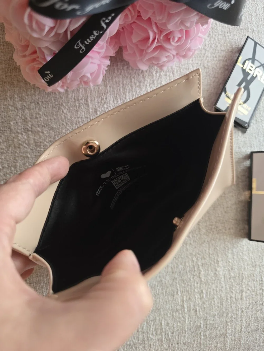 YSL BEAUTE Patent Blush Pink Cosmetic Bag Pouch With 2 YSL Perfume Samples